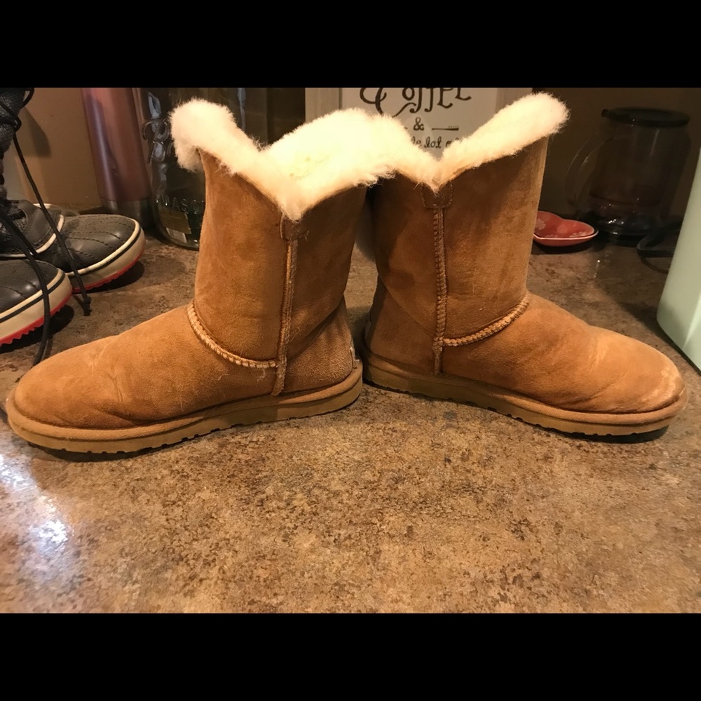 Ugg Bailey Button - image 3